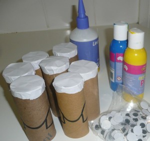MATERIALS Several paper rolls on which you will covert one end with paper to make the head. Some craft googly eyes. Yellow and blue paint. PVA glue and a black marker. Easy!